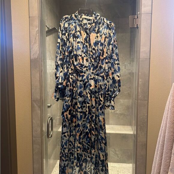 Elliatt Heavenly Creatures Blue Iridescent Long Sleeves Dress - Picture 4 of 11